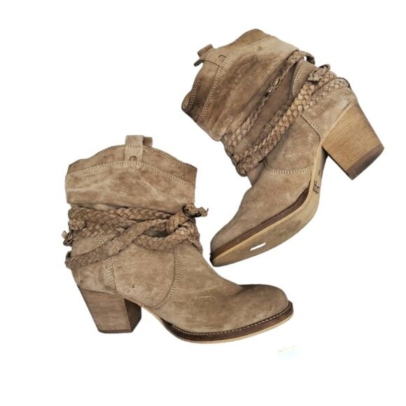Dingo Twisted Sister Suede Leather Boots Neutral Tan  Size 6.5 Block Heel - Picture 2 of 12